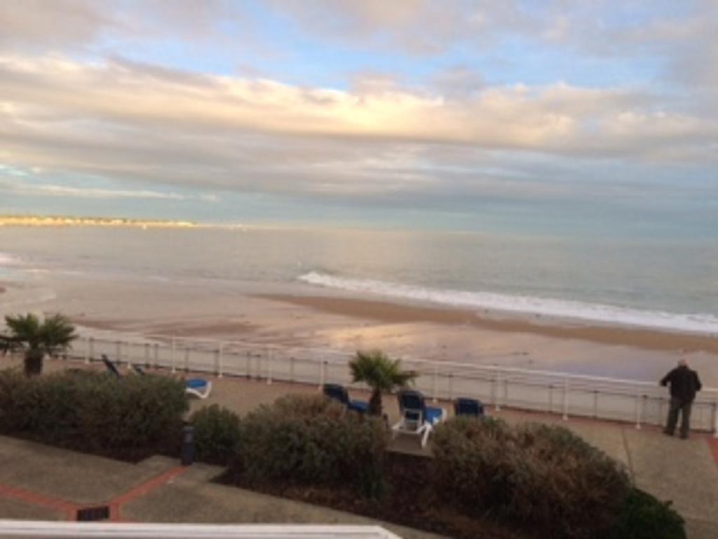 Appartement 43 M2 Front De Mer 3 Cles Vacances 라트슈수르메르 객실 사진
